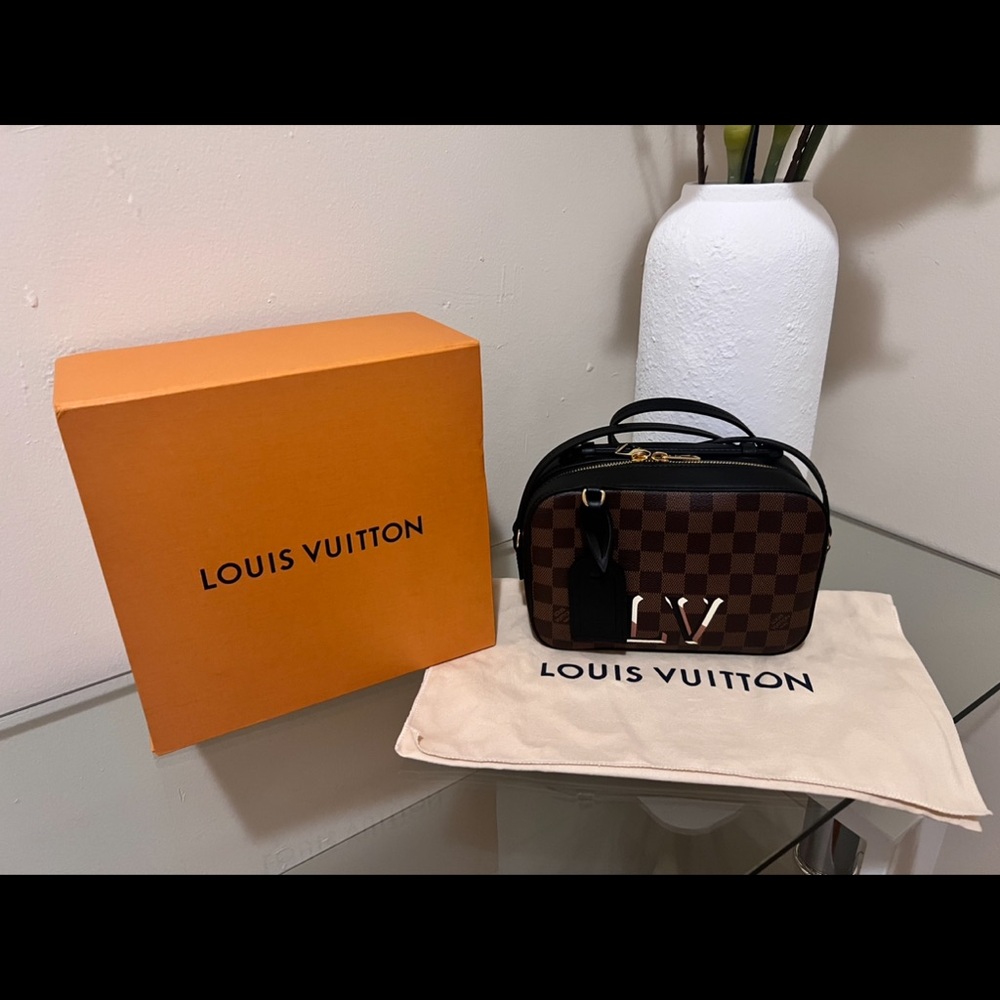 Louis Vuitton Santa Monica Crossbody N40189
Damier canvas Brown Black LV Logo.